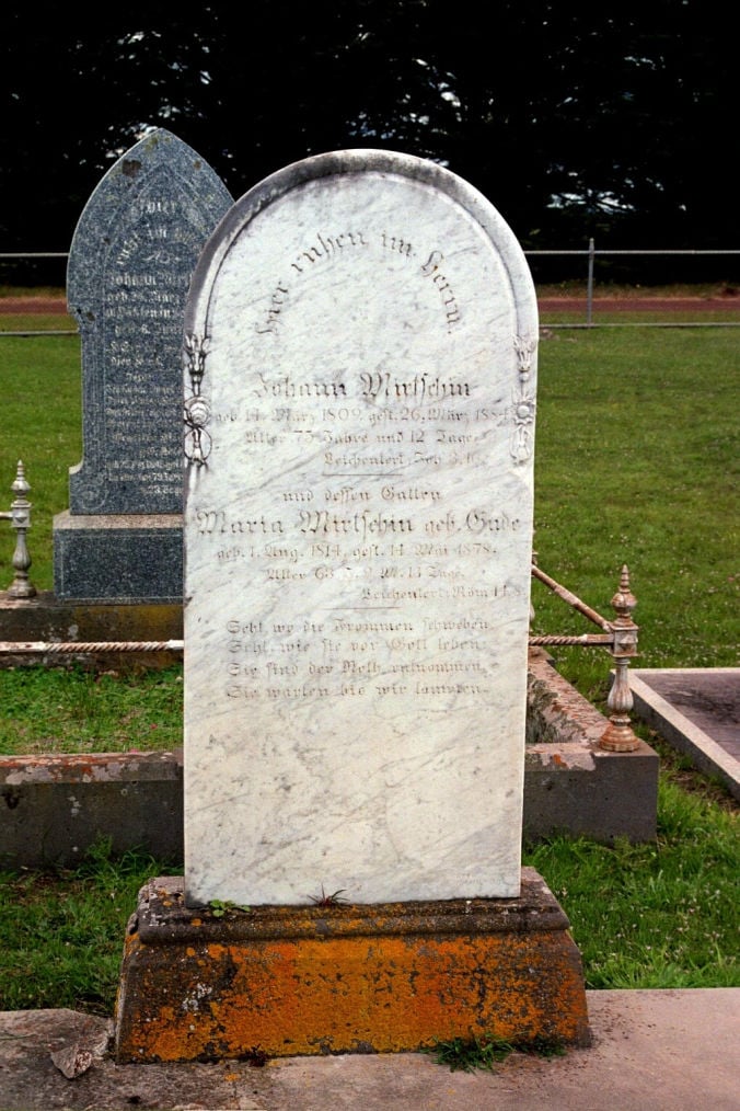 Grabstein Johann & Maria Mirtschin