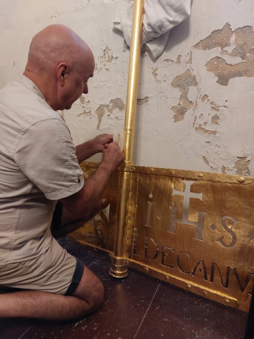 Nachvergoldung der Wetterfahne