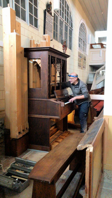 Aufbau der "Ersatzorgel"