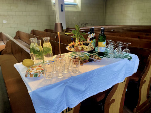 Einladung zu einem Glas Wein